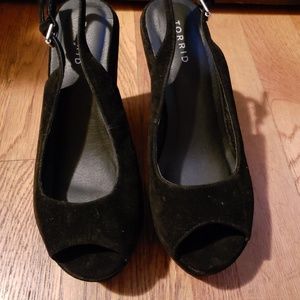 Black fabric wedges